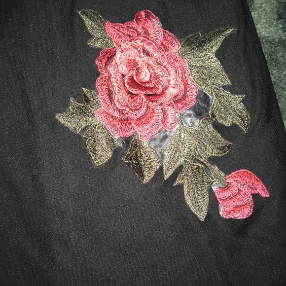 Black Rose Appliqué mini dress 🌹 *NEW WITH TAGS* - Picture 4 of 5